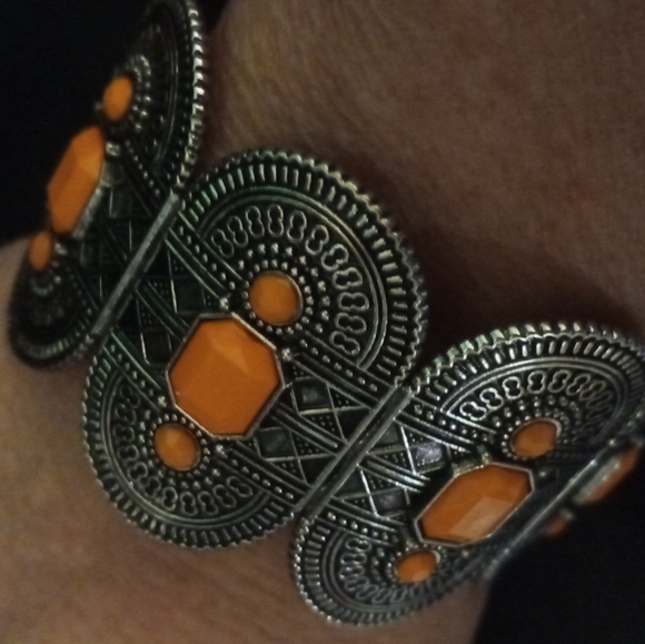 2 Intricate Silver Bracelet with Orange coral color Stones & matching earrings - Picture 2 of 8